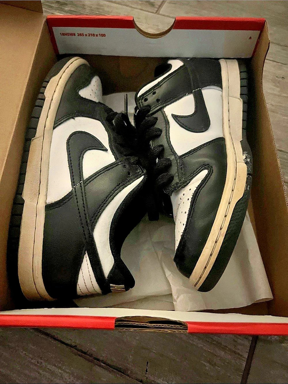 Nike Dunk Low (GS) ) Black & White Girls US 4Y